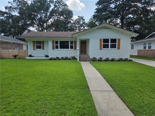 40 Lourando Drive W, Mobile, AL 36606