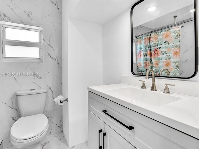 1459 Rodman St, Hollywood, FL 33020