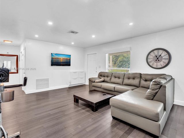 1459 Rodman St, Hollywood, FL 33020