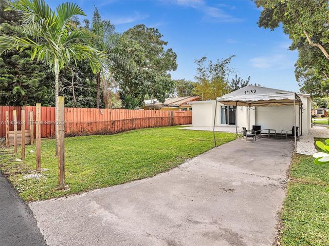 1459 Rodman St, Hollywood, FL 33020