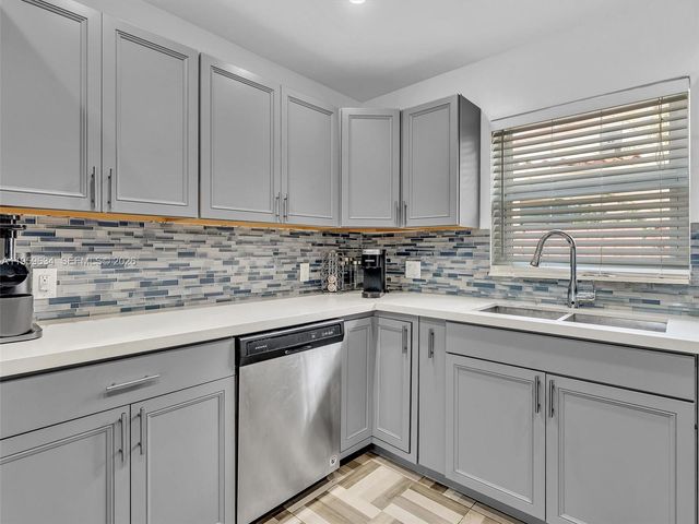 1459 Rodman St, Hollywood, FL 33020