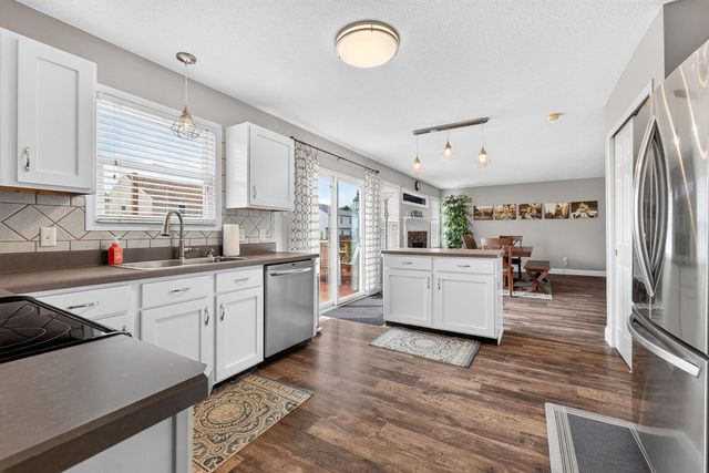 807 Holly Farms Drive, Blacklick, OH 43004