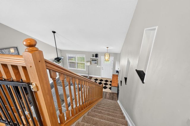 807 Holly Farms Drive, Blacklick, OH 43004