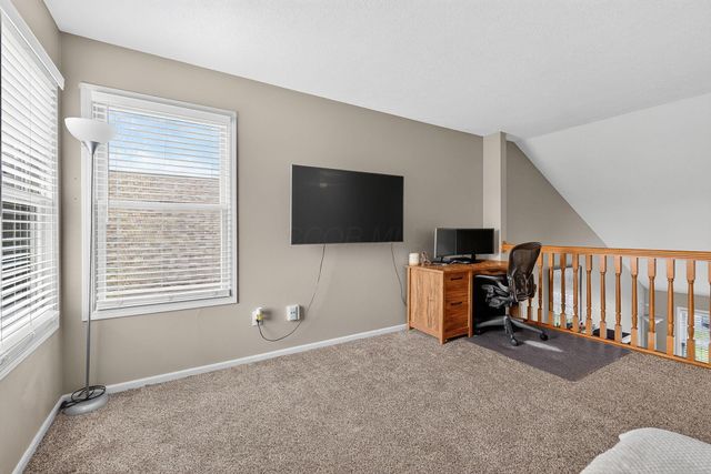 807 Holly Farms Drive, Blacklick, OH 43004