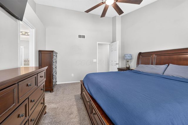 807 Holly Farms Drive, Blacklick, OH 43004