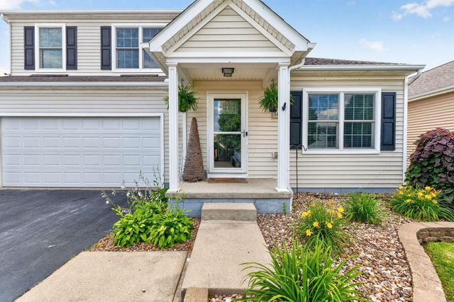 807 Holly Farms Drive, Blacklick, OH 43004