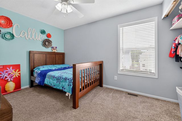 807 Holly Farms Drive, Blacklick, OH 43004