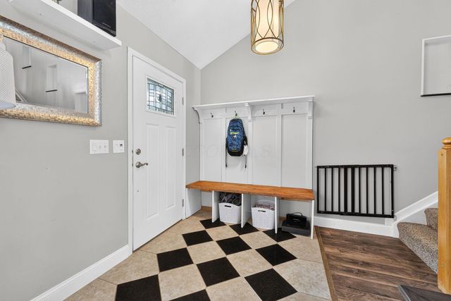 807 Holly Farms Drive, Blacklick, OH 43004