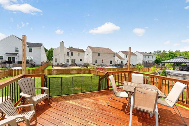 807 Holly Farms Drive, Blacklick, OH 43004