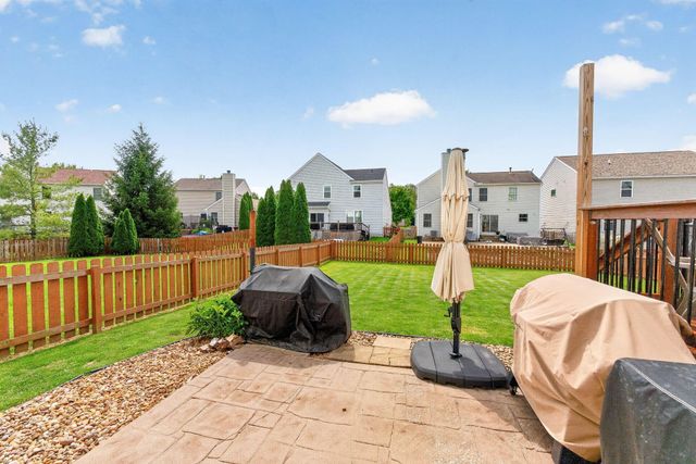 807 Holly Farms Drive, Blacklick, OH 43004