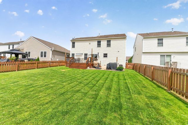 807 Holly Farms Drive, Blacklick, OH 43004