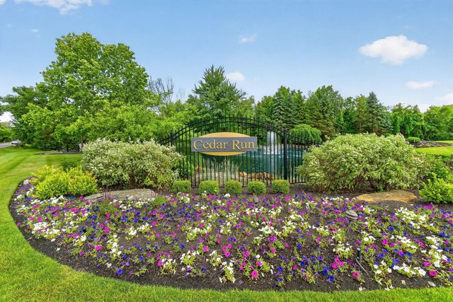 807 Holly Farms Drive, Blacklick, OH 43004