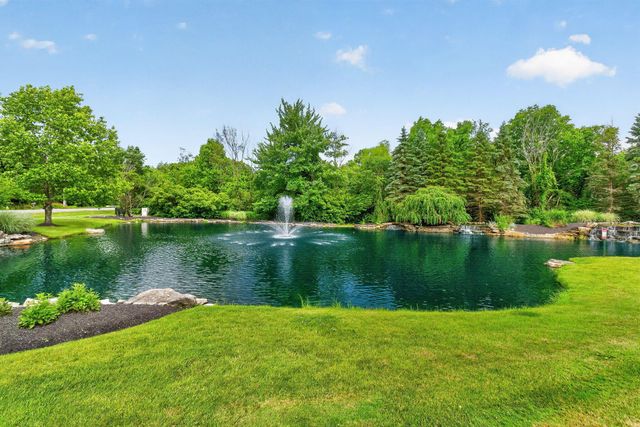 807 Holly Farms Drive, Blacklick, OH 43004