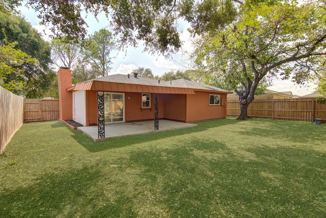 5026 Court Road, Houston, TX 77053