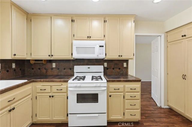 43155 22nd West, Lancaster, CA 93536
