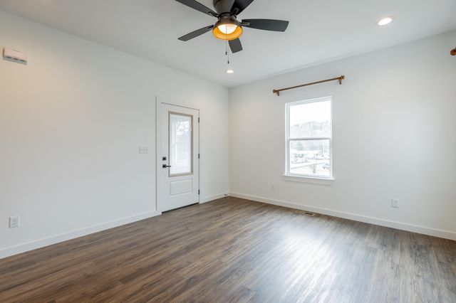 9443 Williams Street, Soddy Daisy, TN 37379