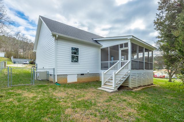9443 Williams Street, Soddy Daisy, TN 37379