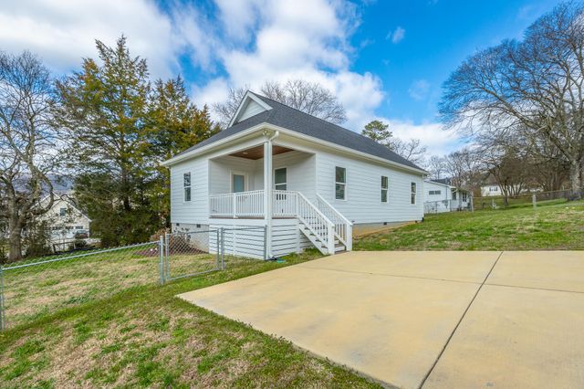 9443 Williams Street, Soddy Daisy, TN 37379