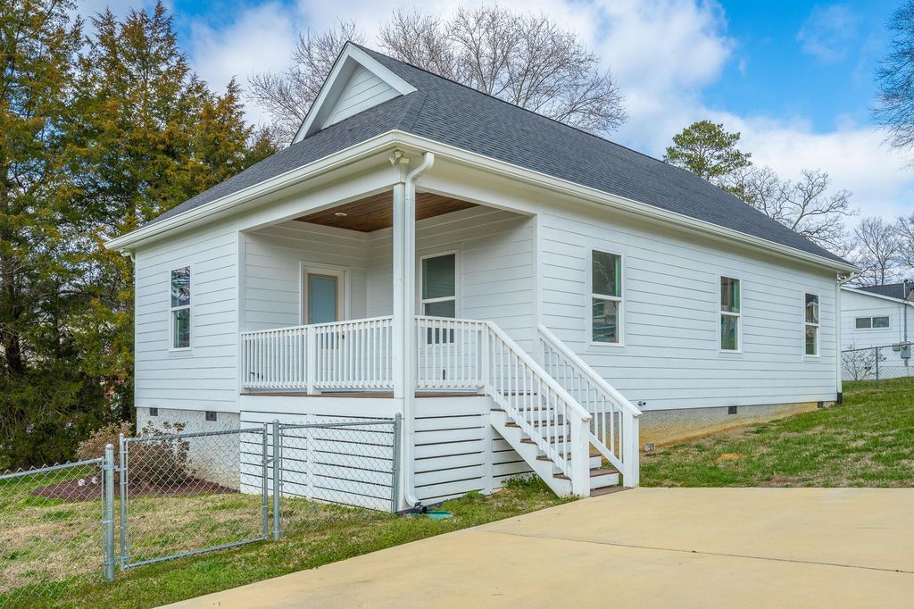 9443 Williams Street, Soddy Daisy, TN 37379