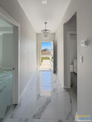 2622 Juan Castillo Ave., Port Isabel, TX 78578