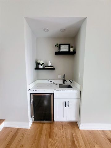 340 N Berrien Street, New Buffalo, MI 49117