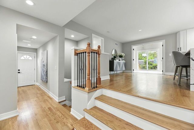 340 N Berrien Street, New Buffalo, MI 49117