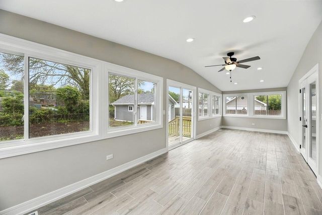 340 N Berrien Street, New Buffalo, MI 49117