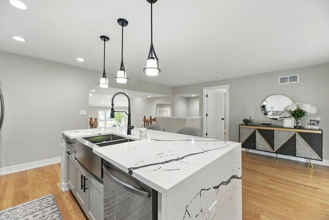 340 N Berrien Street, New Buffalo, MI 49117