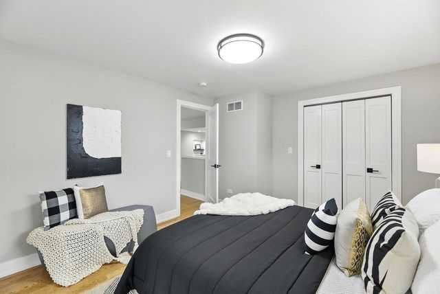 340 N Berrien Street, New Buffalo, MI 49117