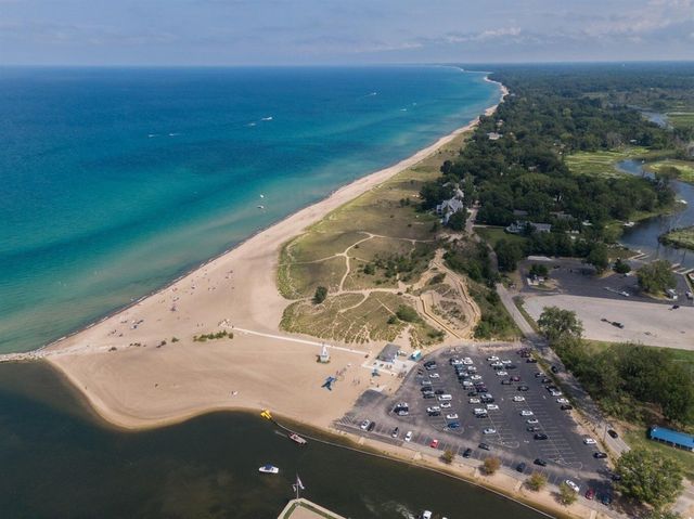 340 N Berrien Street, New Buffalo, MI 49117