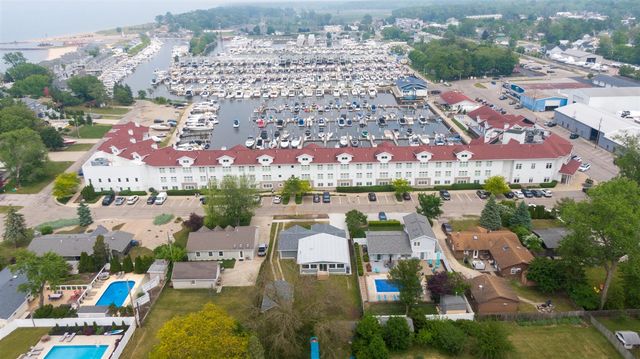 340 N Berrien Street, New Buffalo, MI 49117