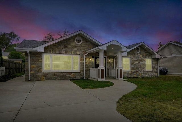 340 N Berrien Street, New Buffalo, MI 49117