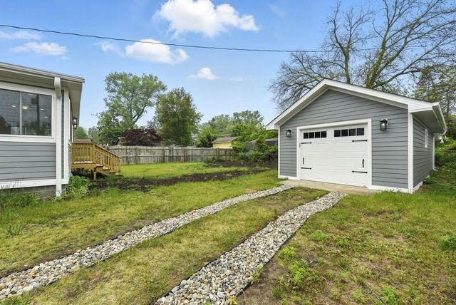 340 N Berrien Street, New Buffalo, MI 49117