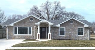 340 N Berrien Street, New Buffalo, MI 49117