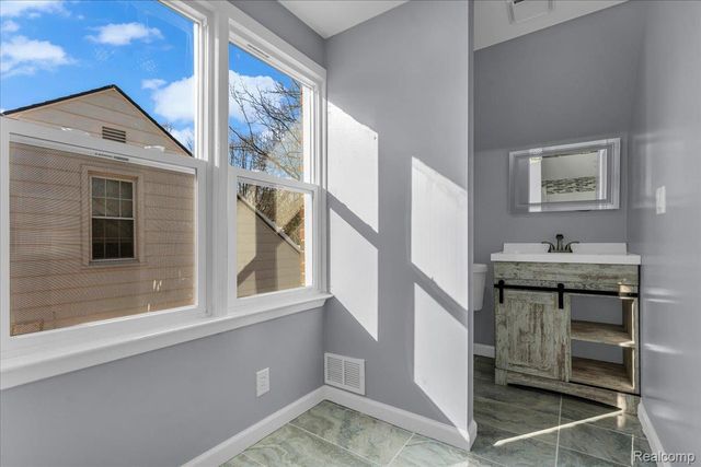 11873 Roxbury Street, Detroit, MI 48224