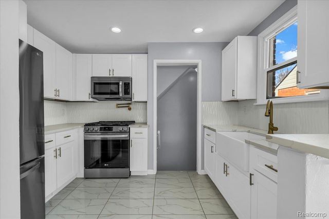 11873 Roxbury Street, Detroit, MI 48224