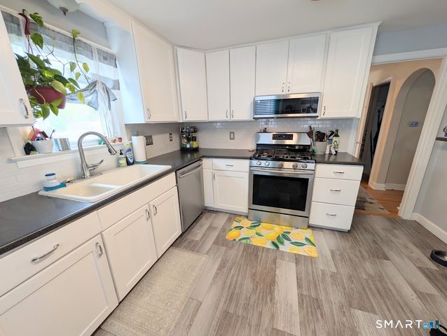 36 Marshall Road, Manchester, CT 06040