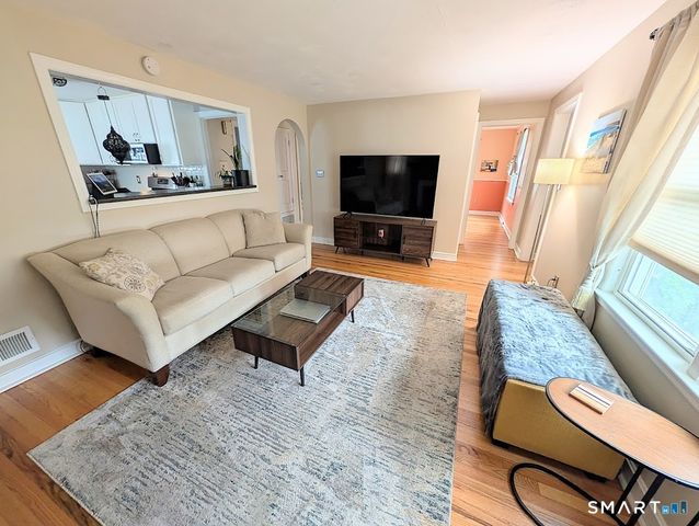 36 Marshall Road, Manchester, CT 06040