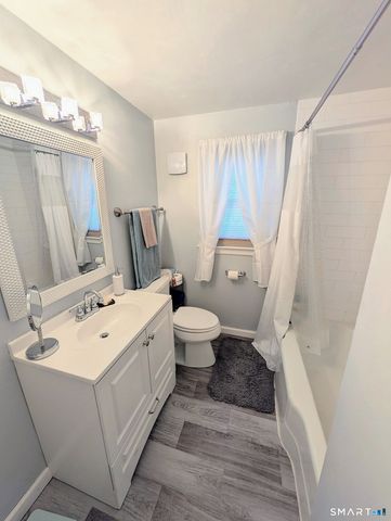 36 Marshall Road, Manchester, CT 06040