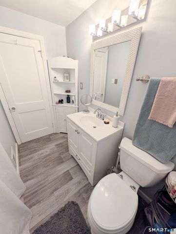 36 Marshall Road, Manchester, CT 06040