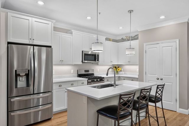 87 Boatwrights Loop, Plymouth, MA 02360