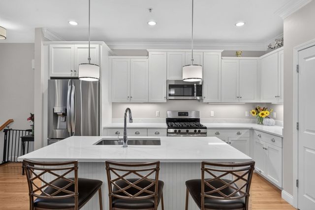 87 Boatwrights Loop, Plymouth, MA 02360
