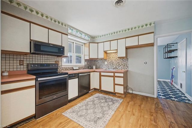 625 S Pine Grove RD, Virginia Beach, VA 23452