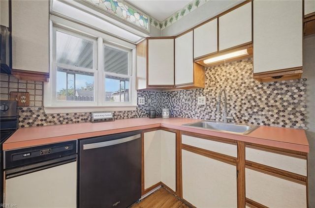 625 S Pine Grove RD, Virginia Beach, VA 23452