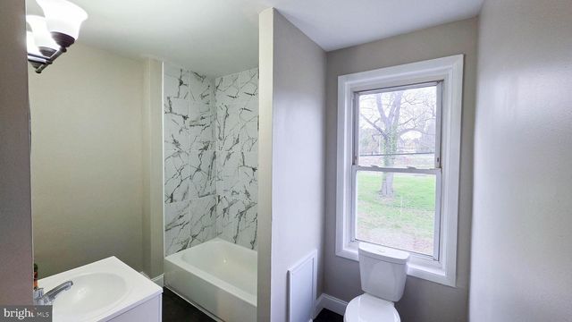 1112 ELMWOOD AVE, Sharon Hill, PA 19079