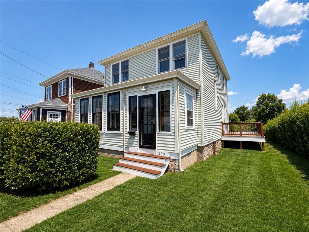 209 3rd Street, Newport, RI 02840