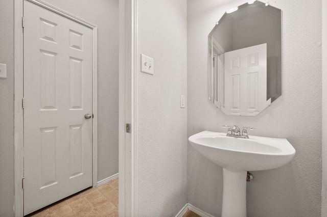 1414 Ravenwood Drive, Mansfield, TX 76063