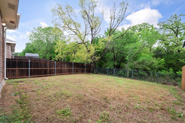 1414 Ravenwood Drive, Mansfield, TX 76063