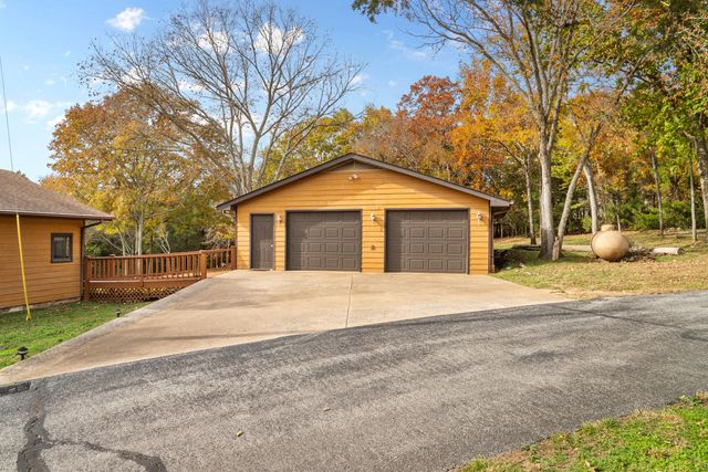 379 Navajo Trail, Kimberling City, MO 65686