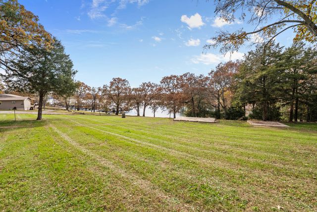 379 Navajo Trail, Kimberling City, MO 65686